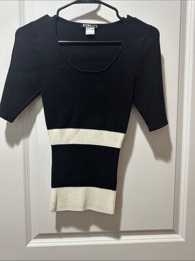 TOUS Black and White Ribbed Scoop-Neck Women's Sweater